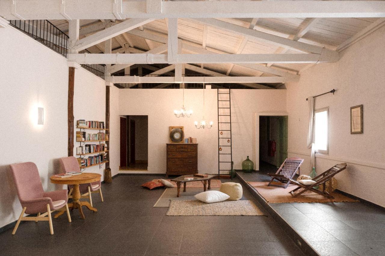 Luna Inn B&B Faiakes Exteriör bild