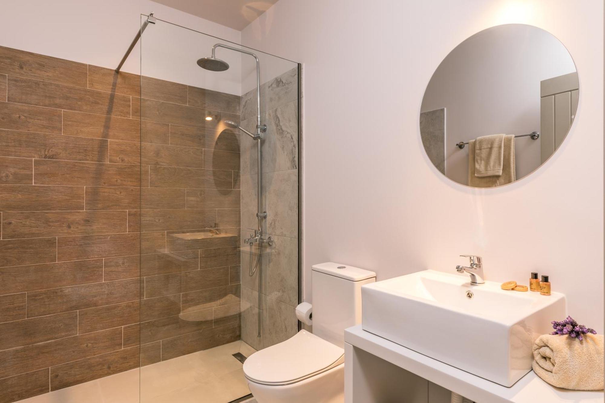 Luna Inn B&B Faiakes Exteriör bild